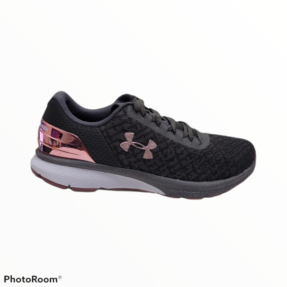 Under Armour Womens Charge Escape 2 Chrome